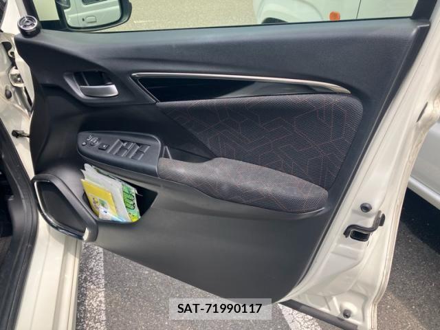 Honda FIT 2014-11 8659074-12