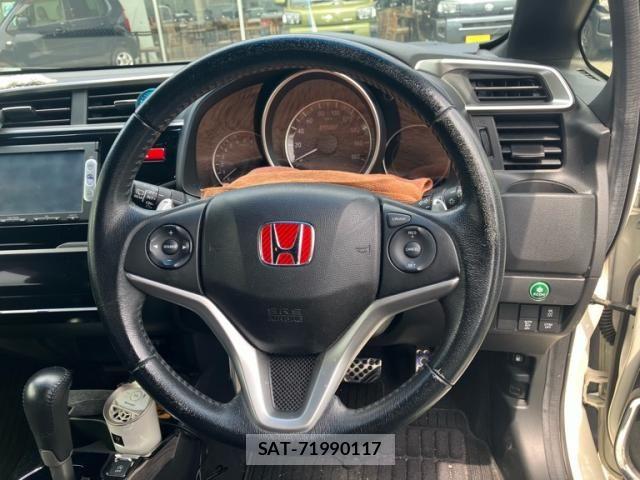 Honda FIT 2014-11 8659074-15