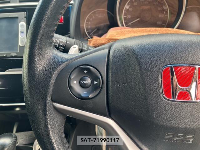Honda FIT 2014-11 8659074-17