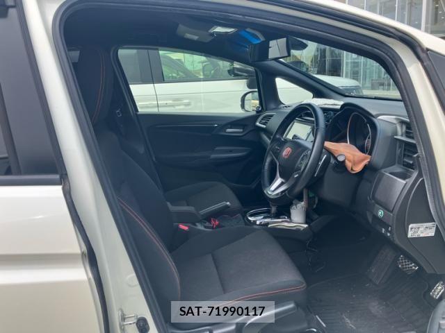 Honda FIT 2014-11 8659074-18