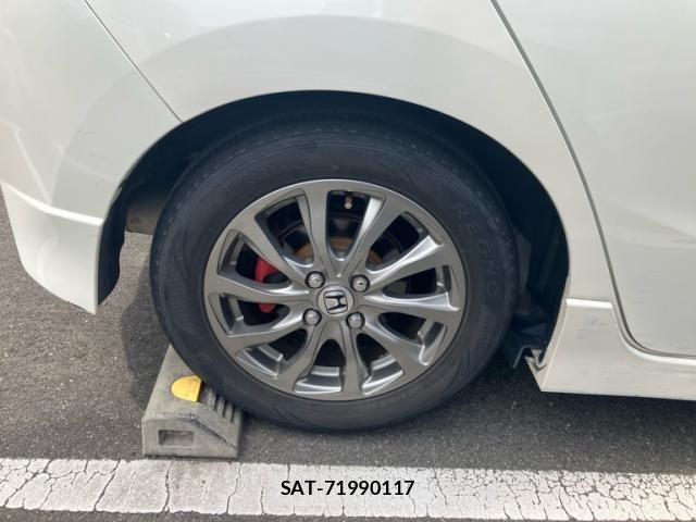 Honda FIT 2014-11 8659074-5