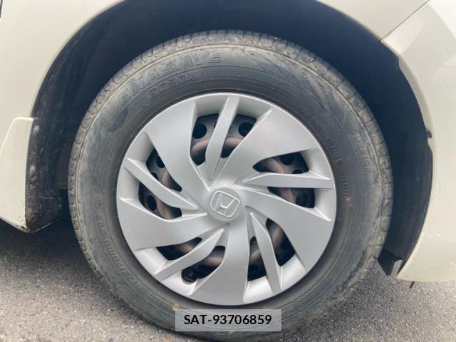 Honda FIT 2013-10 8659072-11