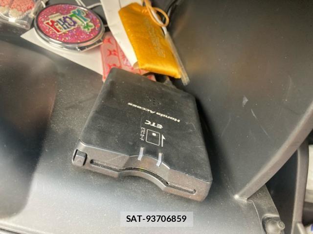Honda FIT 2013-10 8659072-22