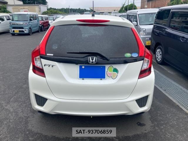 Honda FIT 2013-10 8659072-3