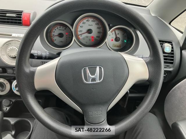 Honda FIT 2007-10 8666138-17
