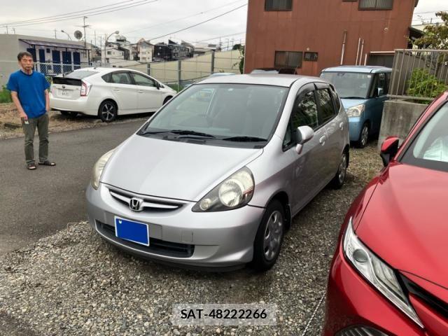 Honda FIT 2007-10 8666138-1