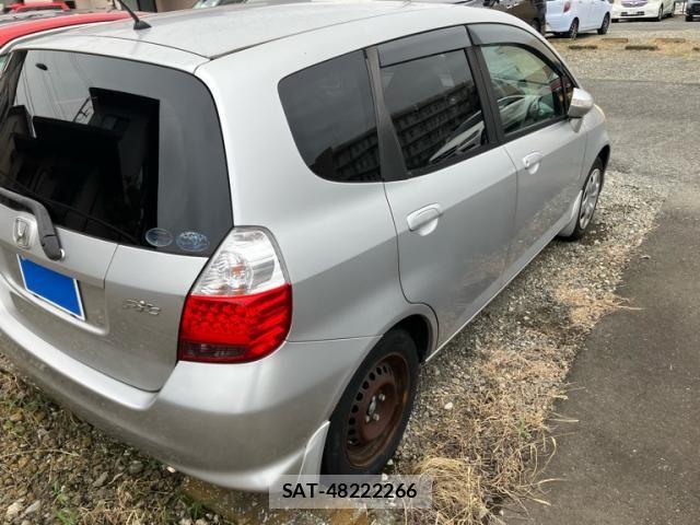 Honda FIT 2007-10 8666138-3