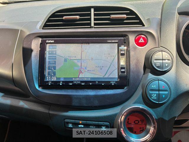 Honda FIT 2013-06 8659075-13