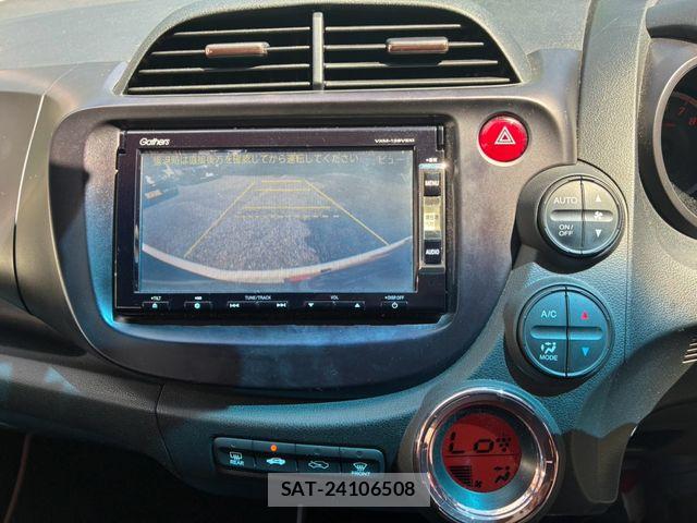 Honda FIT 2013-06 8659075-14