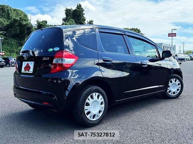 Honda FIT 2013-08 8666137-2