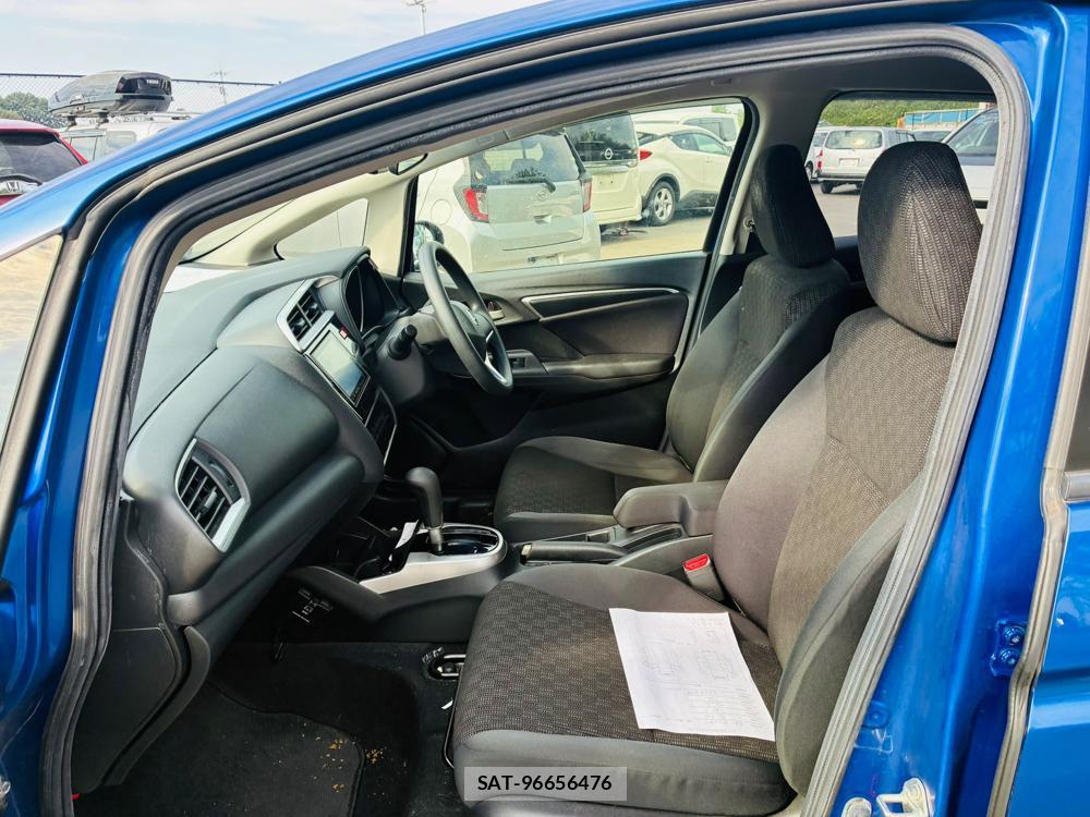 Honda FIT 2017-07 8526853-10