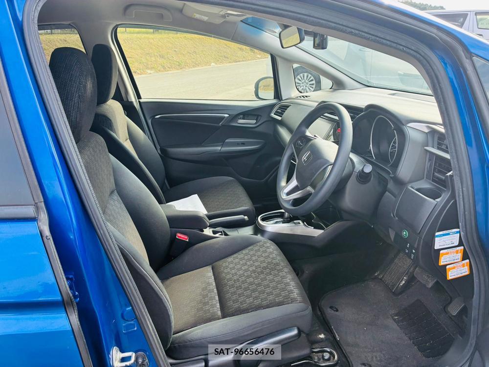 Honda FIT 2017-07 8526853-11