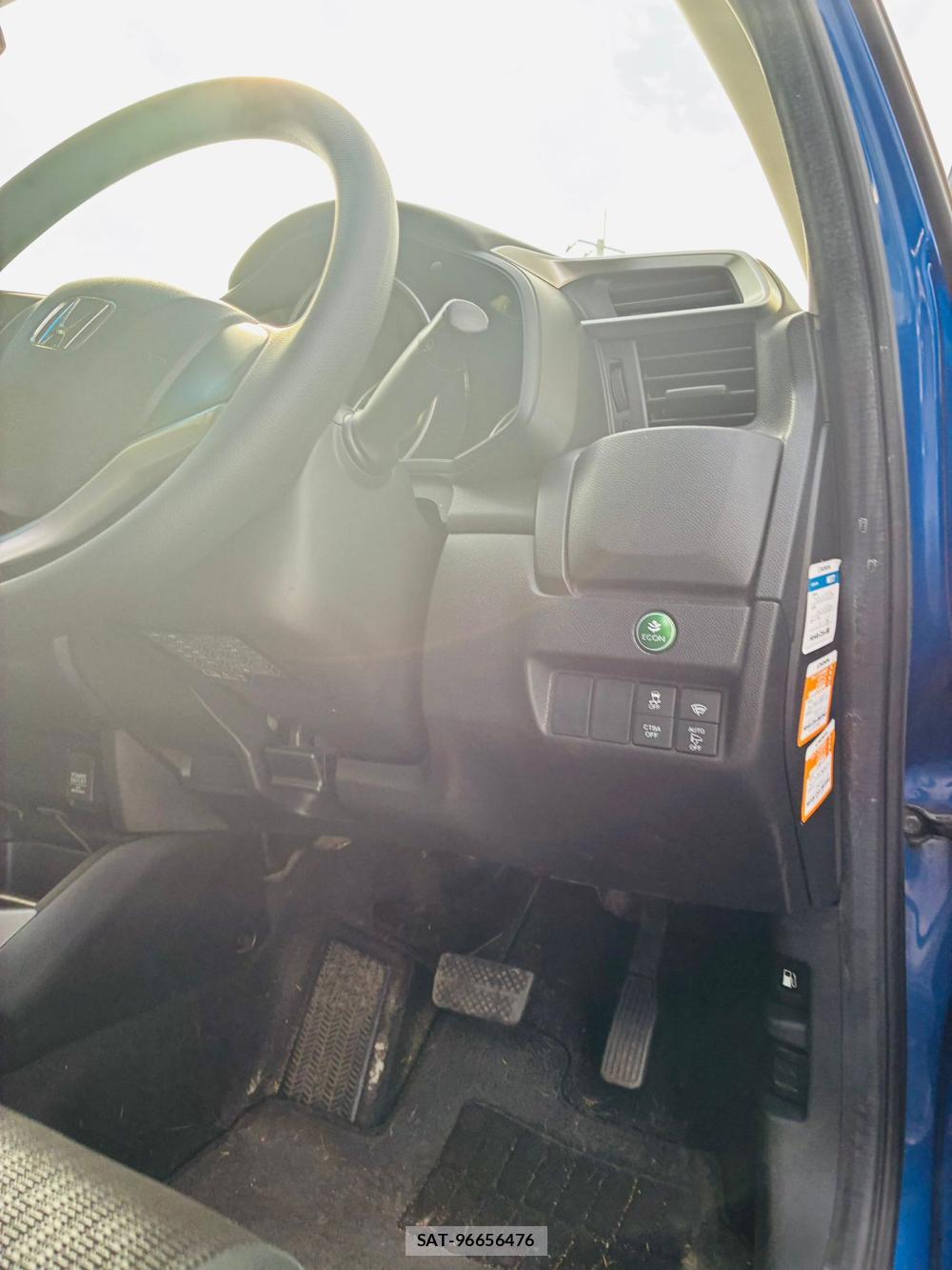 Honda FIT 2017-07 8526853-16