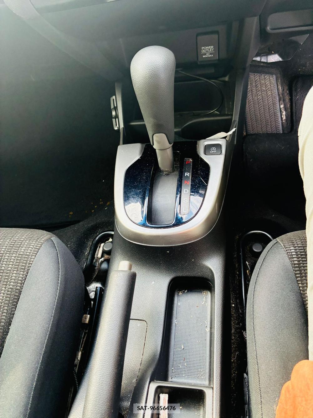 Honda FIT 2017-07 8526853-21