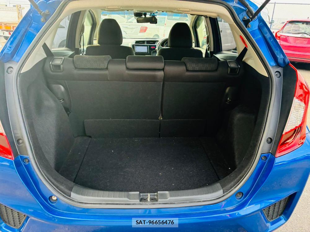 Honda FIT 2017-07 8526853-25
