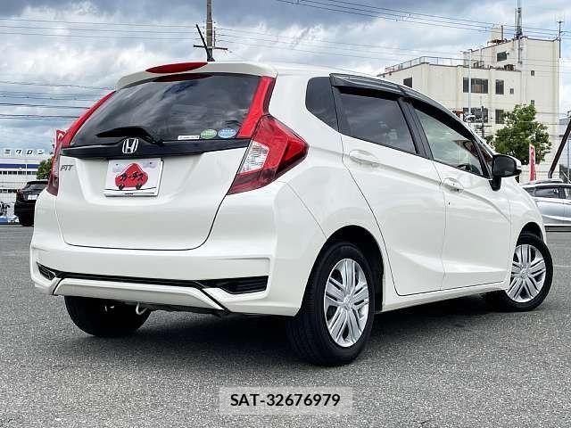 Honda FIT 2018-03 8685551-2