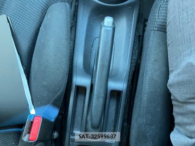 Honda FIT 2012-02 8685557-16