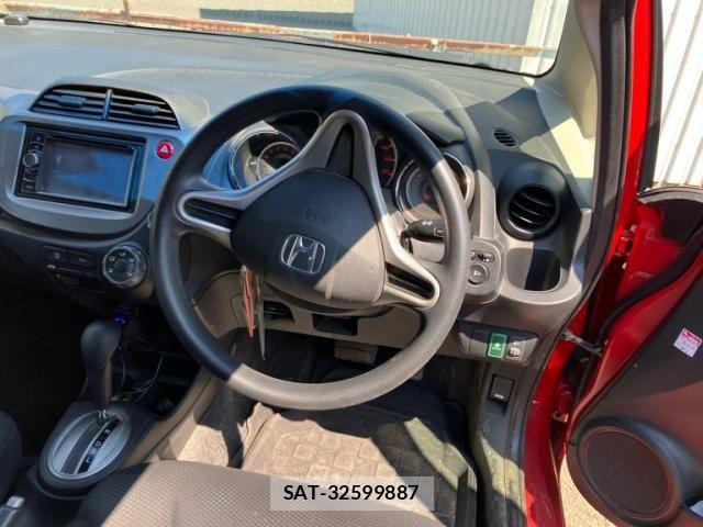 Honda FIT 2012-02 8685557-8