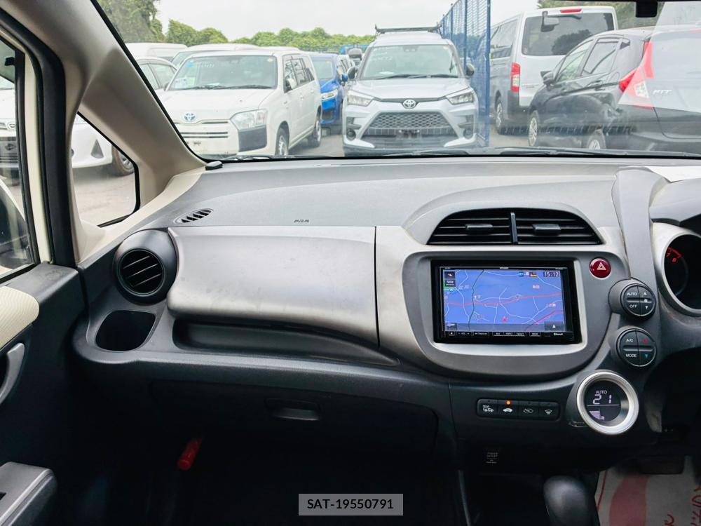 Honda FIT 2009-07 8451925-16