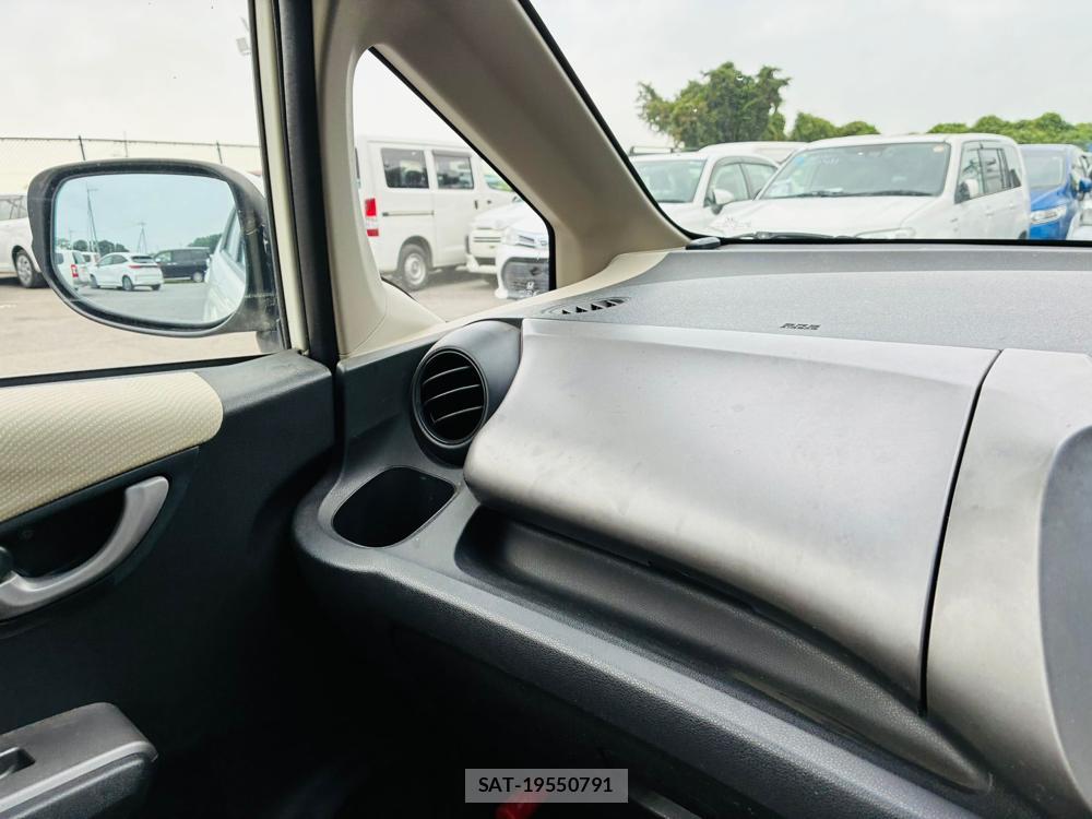 Honda FIT 2009-07 8451925-17