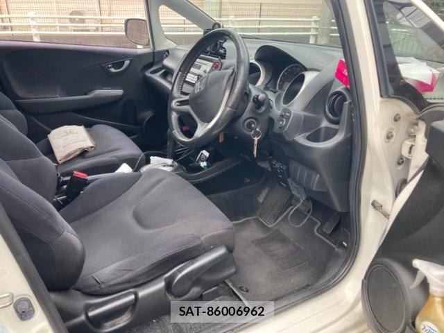 Honda FIT 2007-11 8742103-9