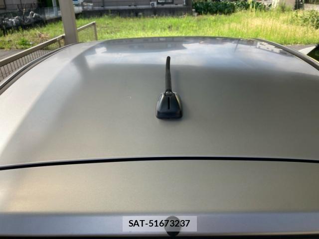 Honda FIT 2009-10 8742108-9