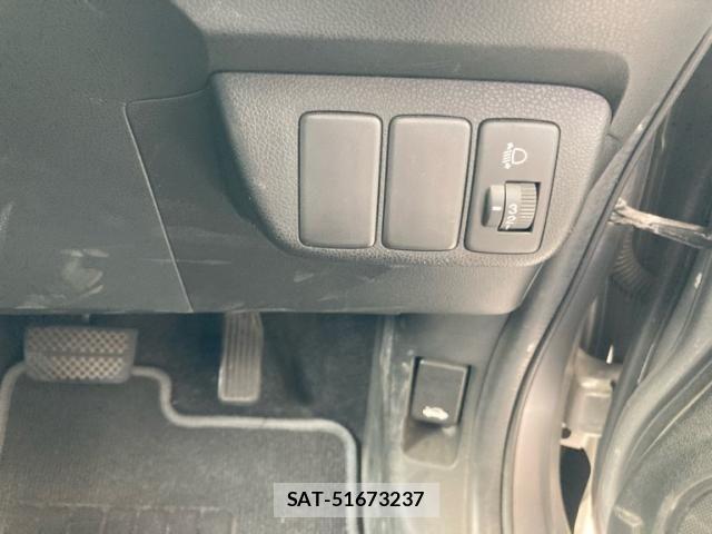 Honda FIT 2009-10 8742108-16