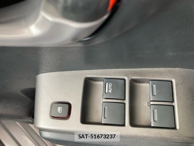 Honda FIT 2009-10 8742108-19