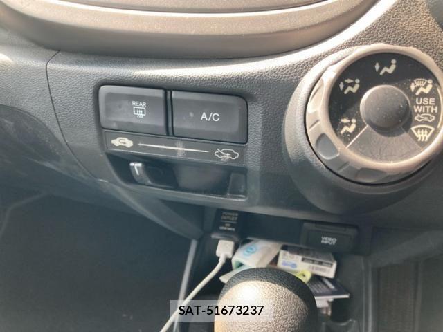 Honda FIT 2009-10 8742108-21