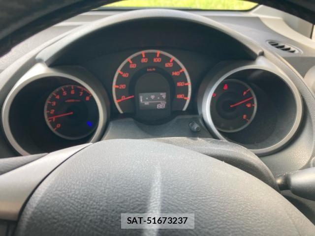 Honda FIT 2009-10 8742108-22