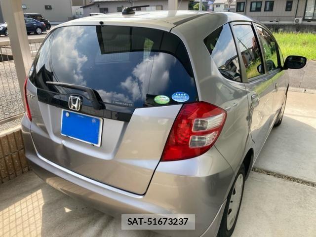 Honda FIT 2009-10 8742108-2