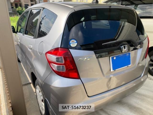 Honda FIT 2009-10 8742108-3