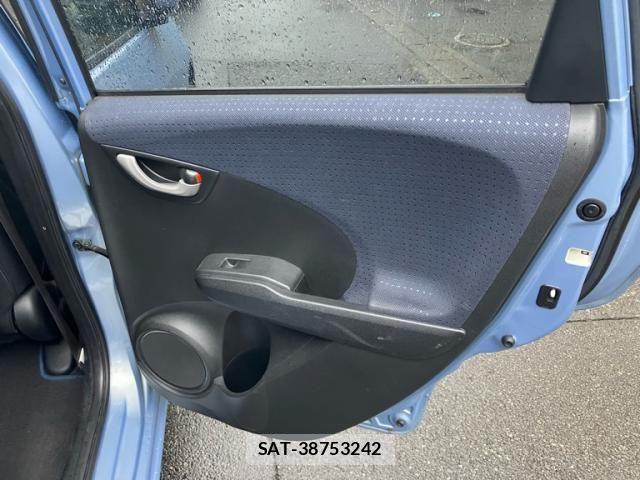 Honda FIT 2010-05 8742117-14