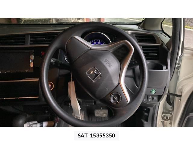 Honda FIT 2015-03 8742088-14