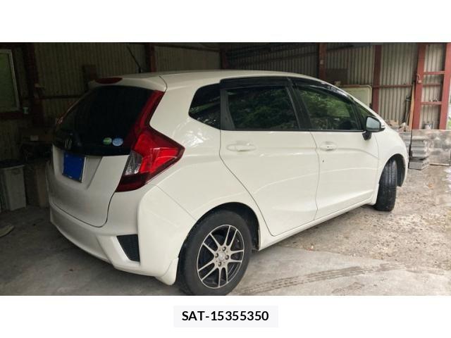 Honda FIT 2015-03 8742088-2