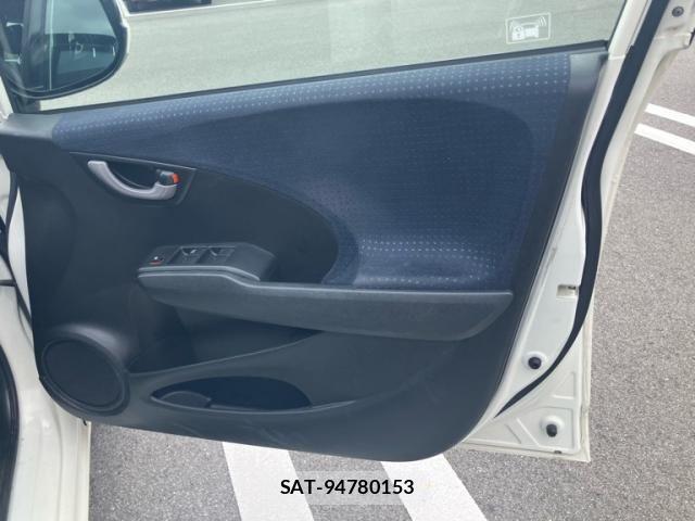 Honda FIT 2009-11 8742099-10