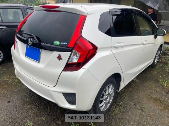 Honda FIT 2016-11 8742093-10