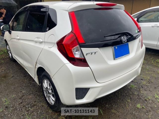 Honda FIT 2016-11 8742093-11