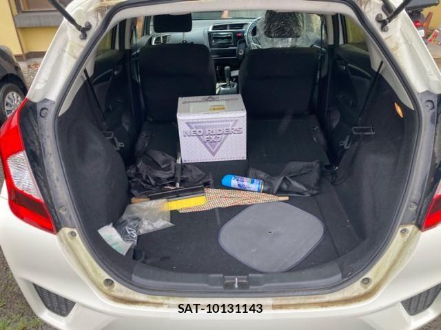 Honda FIT 2016-11 8742093-19