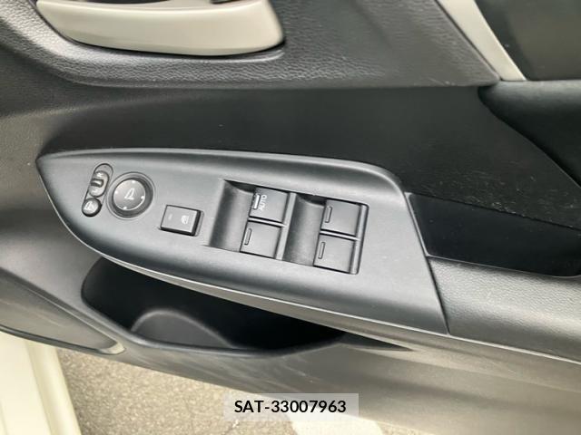 Honda FIT 2013-11 8742083-12