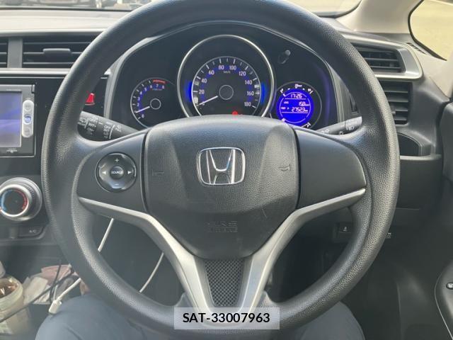 Honda FIT 2013-11 8742083-15