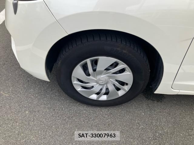 Honda FIT 2013-11 8742083-4