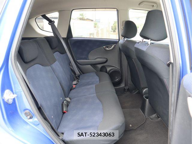 Honda FIT 2010-10 8742090-10