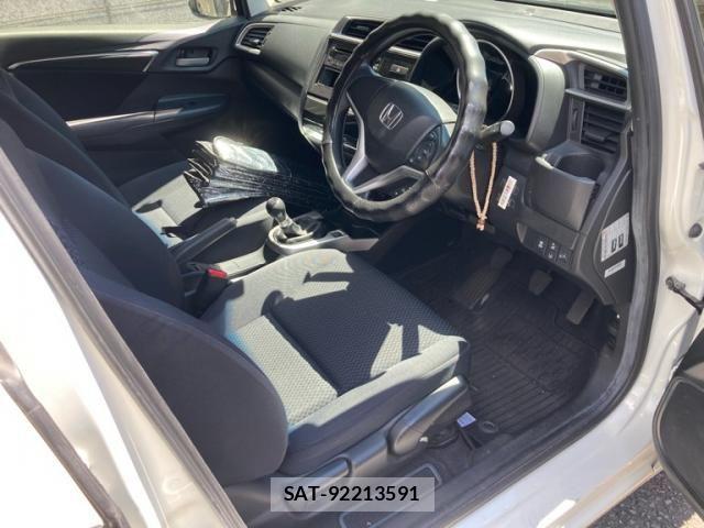 Honda FIT 2018-03 8742077-12