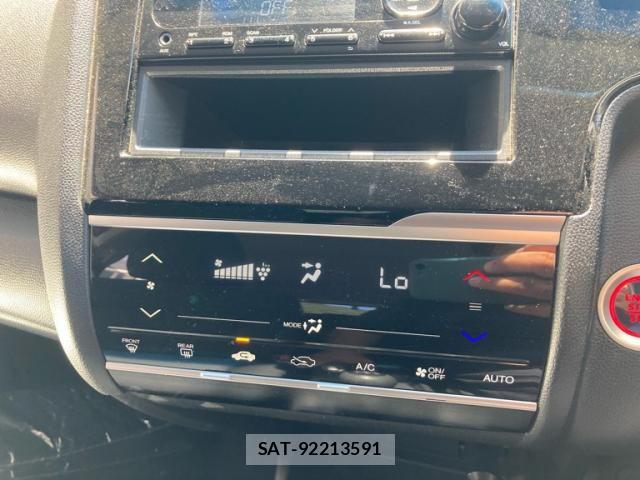 Honda FIT 2018-03 8742077-19