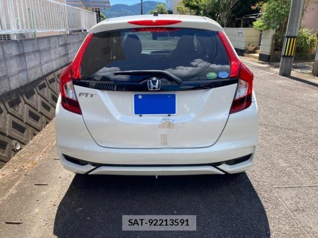 Honda FIT 2018-03 8742077-6