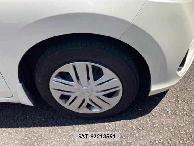 Honda FIT 2018-03 8742077-7
