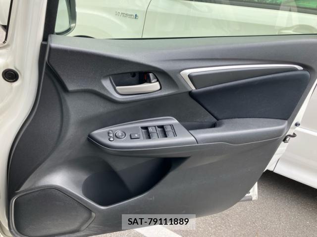 Honda FIT 2016-03 8742085-17