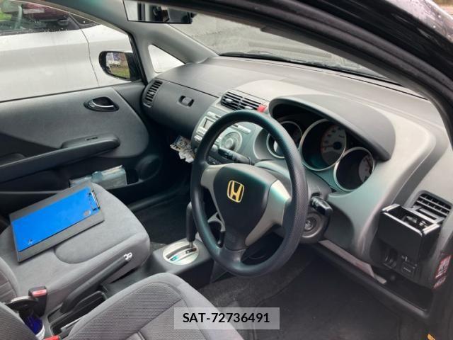 Honda FIT 2005-09 8742107-12