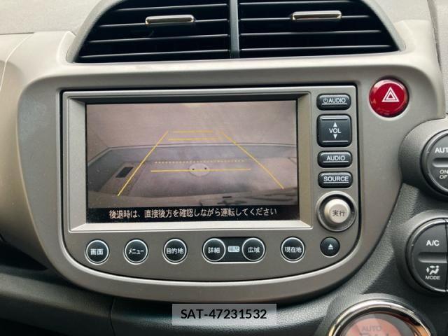 Honda FIT 2012-01 8742098-21
